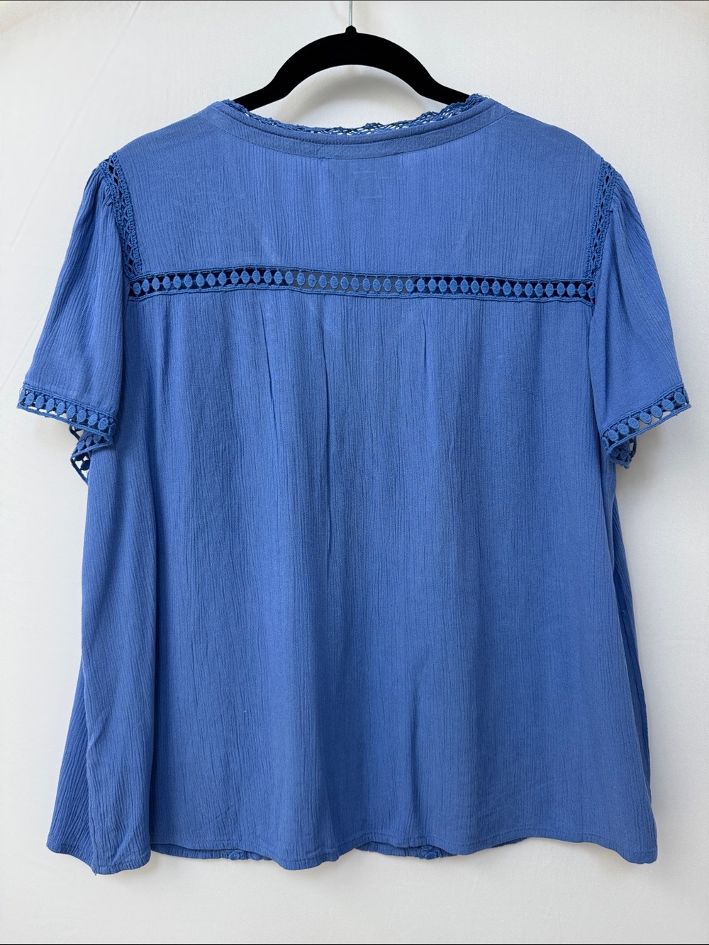 Nurture by Westbound Petites Blue Embroidered V-Neck Blouse - Picture 5 of 6